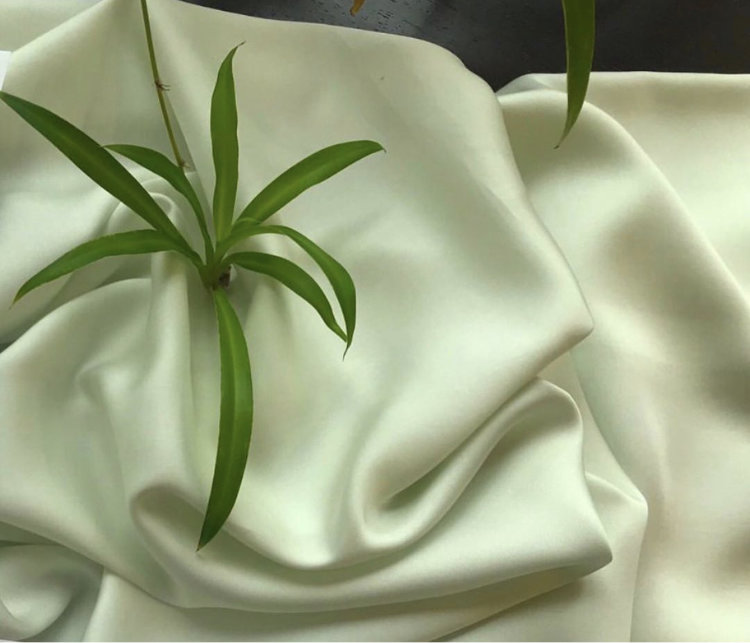 Ткань тенсель в рулоне H010 нежно-оливковый (КНР, Тенсель 100%, пл. 124 гр/м² )